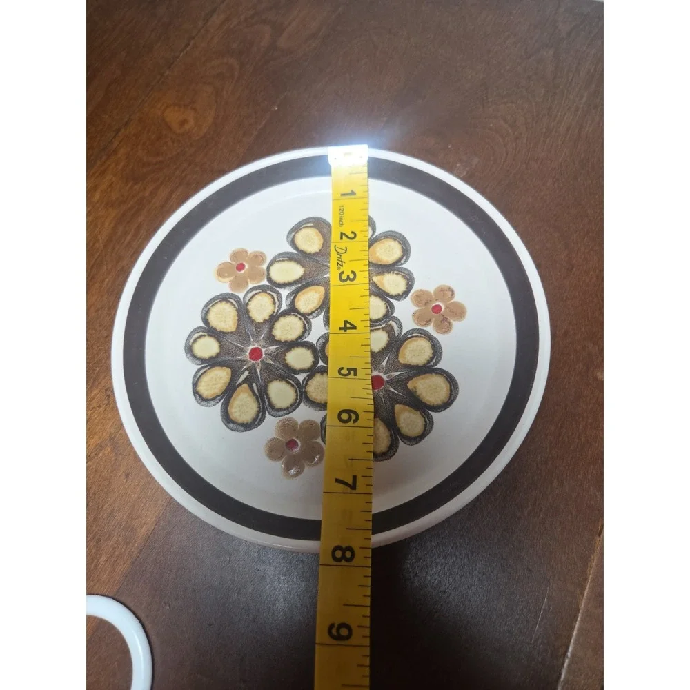 Mikasa Studio Kraft 7904 Plate 7 3/4 Inch Made In Japan Floral Brown